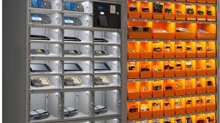 Im Rahmen der IMHX 2016 stellt Apex die Actylus Smart Bin-Systeme und die automatisierten Axcess 6100-Schließfachanlagen vor. (Apex Supply Chain Technologies)