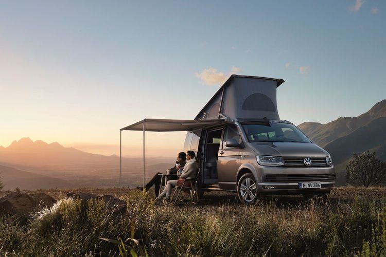 Dann werden die Abstände kleiner. Für den VW Transporter verzeichnete das KBA im ersten Quartal 2018 mit 378 Fahrzeugen einen Marktanteil von 3,1 Prozent. (VW)