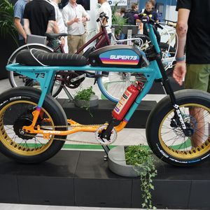 Bereits im Namen verweist die Marke Super 73 auf die 70er-Jahre.(Bild:  Mario Hommen / sp-x)