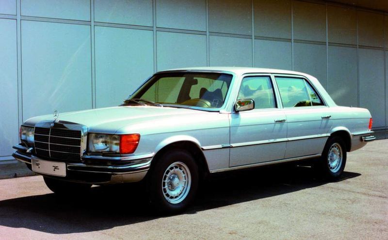 Im Jahr 1972 präsentierte Mercedes-Benz eine weitere S-Klasse-Generation, den W 116. Bis 1980 produzierten die Schwaben 444.000 Exemplare. Heute leben noch rund 3.500 Autos, die gerade erst von Liebhabern entdeckt werden. (Archiv: Vogel Business Media)