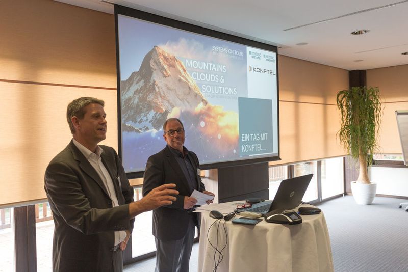 Vortragsslot von Konftel mit Ralf Kalker und Lothar Schumann. (Komsa)