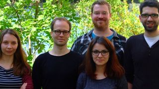 Forschungsgruppe Molecular Membrane Biology: (v.l.) Daryna Tarasenko, Michael Meinecke, Mariam Barbot, Niels Denkert, Benjamin Kroppe. (Foto: privat)