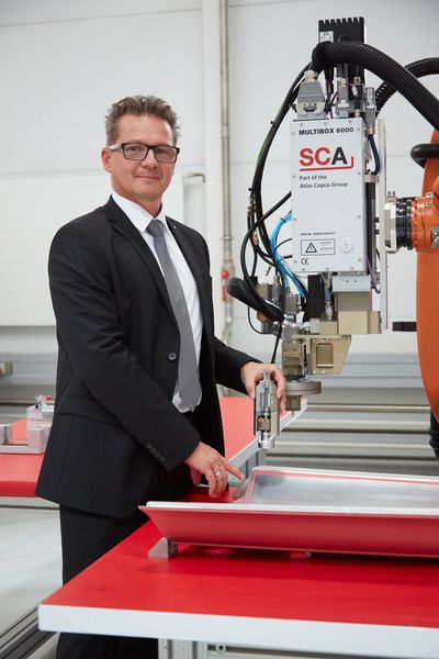 „Die Klebstoffmeter im Auto nehmen zu