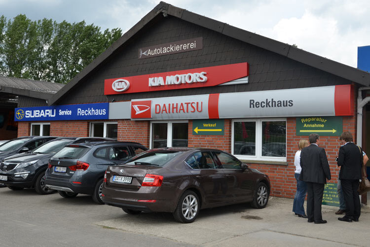 Neben dem Neuwagenvertrieb der Marken Kia und Subaru hat das Autohaus Reckhaus auch eine eigene Karosserie- und Lackierwerkstatt. (Foto: Preising)