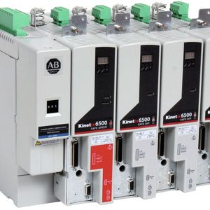 Ein Allen-Bradley Kinetix 6500 Servoantrieb integriert Frequenzumrichter, E/A, Aktoren und weitere Geräte des Palettierers.