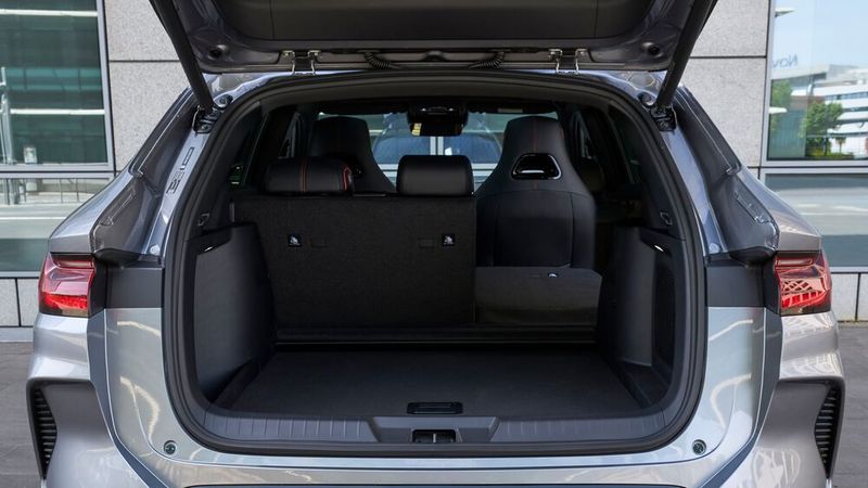 Der Kofferraum im Seal U bietet ausreichend Platz und ist klassisch erweiterbar. (Bild: BYD)