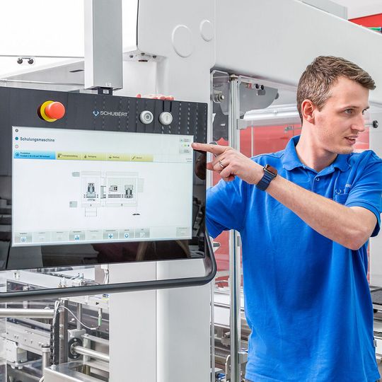 Nach der Eröffnung des großen Schulungszentrums vor einem Jahr erweitert Schubert sein Schulungsangebot mit neuen Konzepten. (Bild:  Gerhard Schubert GmbH)