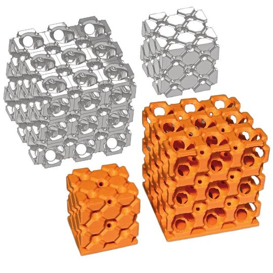 Bild 4: TPVM-Strukturen aus dem 3D-Druck mit unterschiedlichen Hohlraum-Morphologien. Porosität, spezifische Oberfläche und Tortuosität lassen sich für jede Anwendung individuell einstellen.(Bild:  AUTOMOTEAM)