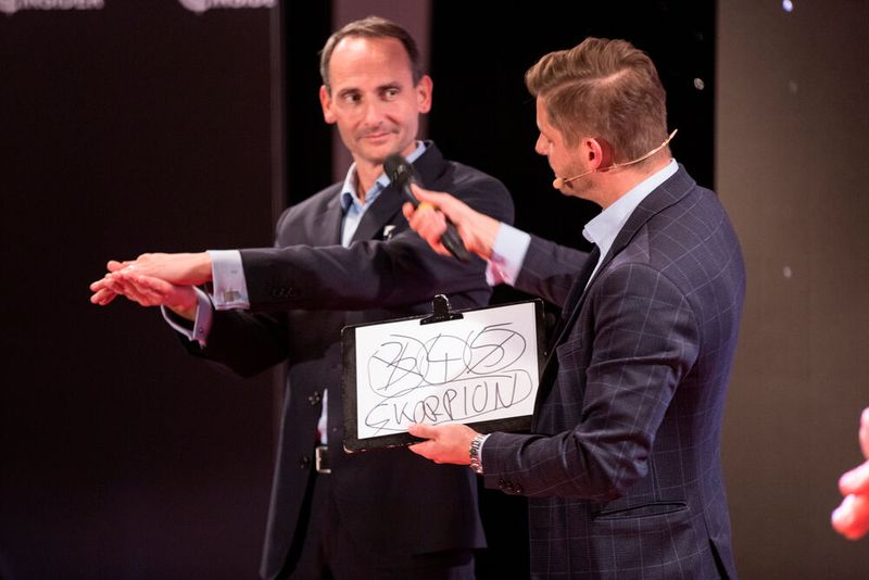 Auch Mathias Büttner von Citrix konnte seine Gedanken nicht vor Dr. Ilgen verbergen. (Bild: artful rooms / VIT)