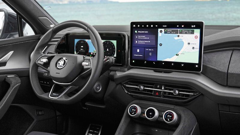 Die Digitalisierung hielt in vollem Umfang Einzug, ohne dabei jedoch die Funktionalität unnötig einzuschränken. (Bild: Skoda)