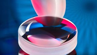 „Dass wir all diese Schritte im Haus abbilden können, ist ein großer Vorteil für unsere Partner. Sie bekommen nicht nur einzelne Prozessschritte, sondern eine komplette, ganzheitliche Lösung“, erklärt Dr. Edgar Willenborg. (Bild: Fraunhofer ILT)