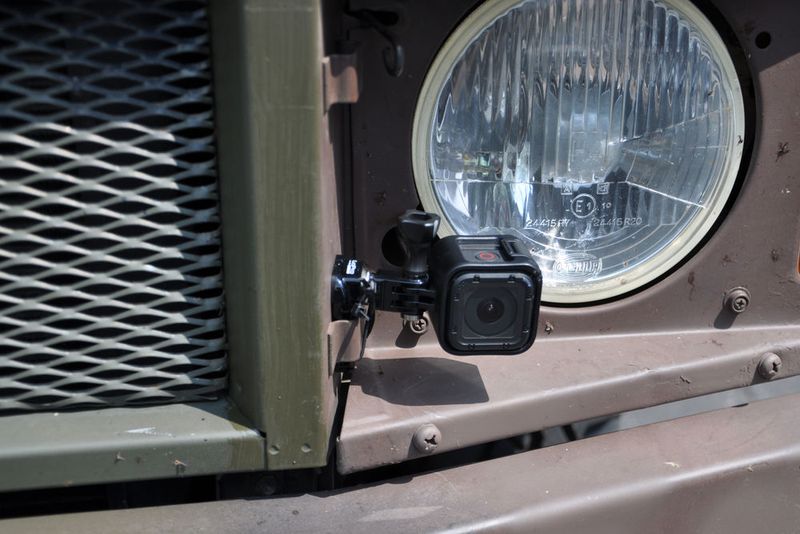 An die Front montiert hatte Meidel eine kleine Kamera, um damit die Rallye im Bewegtbild zu dokumentieren. (Foto: Grimm/Dominsky)