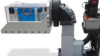 Das von Roemheld entwickelte Drehmodul mit Mediendurchführung eignet sich sowohl für kleine Bauteile mit wenigen Zentimetern Ausmaß und geringem Gewicht als auch für große Werkstücke mit Seitenlängen von über einem Meter und Lasten über 200 kg. (Bild: Roemheld)