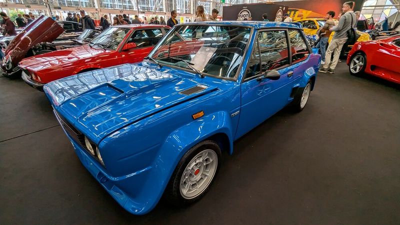 Ein zugegeben wunderschönes Auto, aber fast 100.000 Euro für einen Fiat 131 sind schon eine Ansage. (Bild: Dominsky)