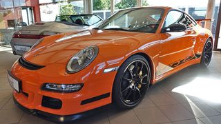 Auf ihrer Rundreise quer durch Deutschland hat die DWP-Jury so einige automobile Schätzchen entdeckt. Hier zu sehen ein Porsche 997 GT3 RS. (Bild: Schreiner/»kfz-betrieb«)
