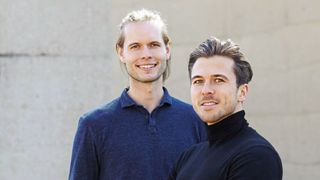 Die Gründer der Luminovo GmbH: Timon Ruban (links) und Sebastian Schaal (rechts). (Bild: Luminovo)