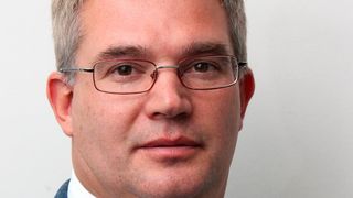 Jörg Kayser, DMT, verrät den Teilnahmern des 9. Schüttgut-Forums wie sich Silobrände wirksam verhindern lassen. (Bild: DMT)