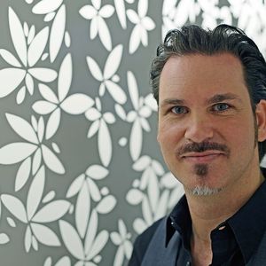 Offen für Design und Innovation: Oliver Frank verwirklicht mit seinen Fachkräften auch ungewöhnliche Wünsche, zum Beispiel für Interior Design.(Bild:  Trumpf Schweiz AG)