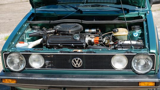 Die hier verwendeten Fotos stammen vom Autohaus Vögler. Der Volkswagen- und Skoda-Händler hat sich mit Vögler Classic Cars auf die Restaurierung von Volkswagen spezialisiert. Mehr Infos unter www.voegler.de/classic-cars. Die hier verwendeten Fotos stammen vom Autohaus Vögler. Der Volkswagen- und Skoda-Händler hat sich mit Vögler Classic Cars auf die Restaurierung von Volkswagen spezialisiert. Mehr Infos unter www.voegler.de/classic-cars.
