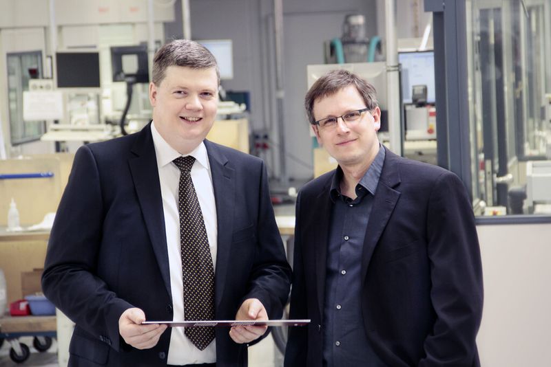 Sie lenken das Unternehmen gemeinsam seit vielen Jahren erfolgreich: Jörg (links) und Kai Schaeffer, beide Vorstand der Schaeffer AG. (Bild: Schaeffer)
