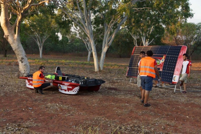 Impressionen vom Solarautorennen World Solar Challenge 2013. (Bild: World Solar Challenge)