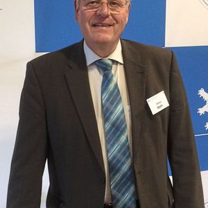 Klasse Gastgeber: Otfried Mohr, Obermeister der Kfz-Innung Hochtaunuskreis.(Bild:  Baeuchle/»kfz-betrieb«)