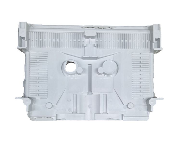The innovative products from Schaltbau, such as contactors, are — among others — used in the sectors railway, energy and e-vehicles. The de-flashing operation facilitates assembly and ensures the functionality of the electrical systems.  (Source: Schaltbau)