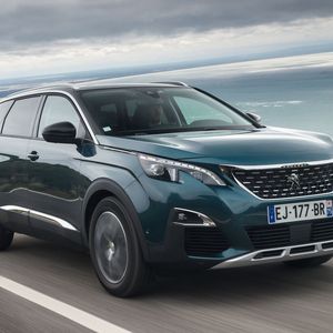 (Peugeot)