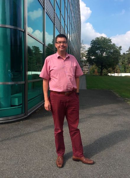 Markus Krack ist Leiter des Kompetenzcenter FITT (Forschung, Innovation, Technologietransfer) der Fachhochschule Nordwestschweiz (FHNW) und der Aargauischen Industrie- und Handelskammer (AIHK). (Sergio Caré / VBM)