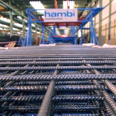 Handling reinforcement steel mats is a demanding task for automation technology. (Image:hambi mechanical engineering)