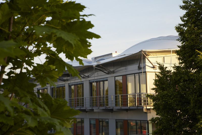 Mit dem Energy Efficiency Center will das Zentrum für Angewandte Energieforschung Bayern e. V. zeigen, was bei der Gebäude-Energieeffizienz alles möglicht ist. (Bild: ZAE)