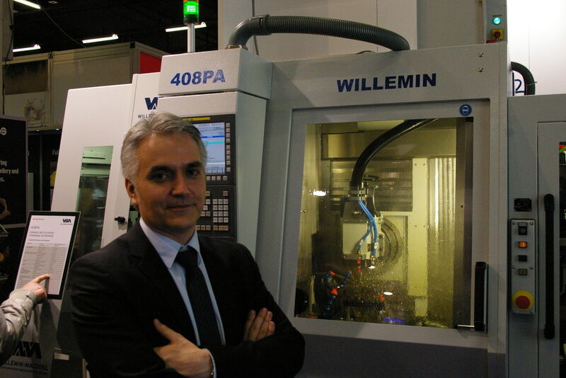 Olivier Haegeli, directeur de Willemin-Macodel devant la 408 PA, à l'occasion de Baselworld 2013. (Image: MSM / JR Gonthier)