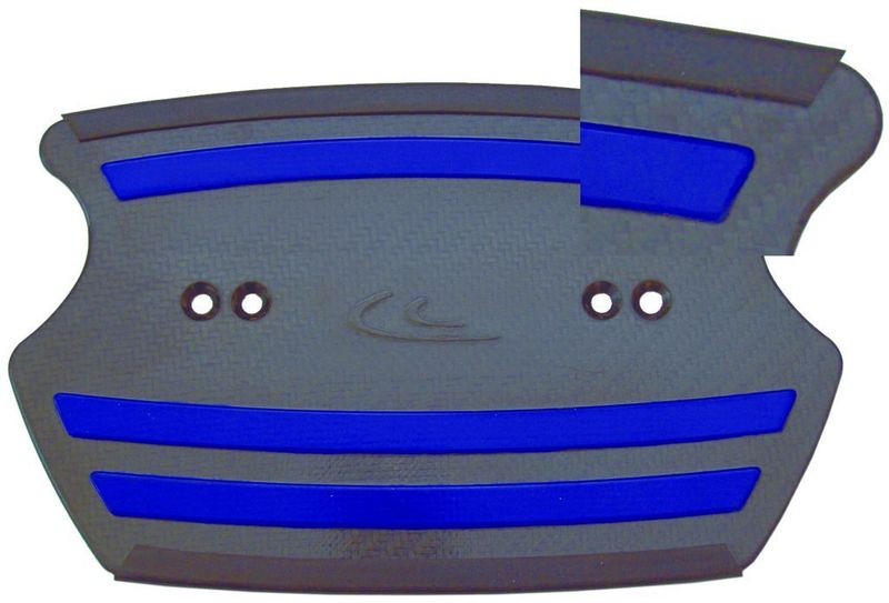 Bild 3: Rutschfeste Trittplatte für Rollstühle. Das Elastomer (blau) wurde als Kautschukschicht vor dem Aushärten in Autoklaven aufgebracht, so dass eine feste Verbindung zwischen CFK und Gummi entsteht (Ausschnitt). (Archiv: Vogel Business Media)