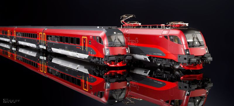 Kaum vom Original zu unterscheiden ist der Railjet als fein detailliertes Eisenbahnmodell von Roco im Maßstab 1:87. (Bild: Roco)