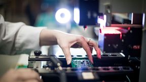 Mit der Zertifizierung nach EN9100 kann das französische PCB-Prototyping-Unternehmen Proto-Electronics auch in sensiblen Bereichen tätig werden. (Bild: Proto-Electronics)
