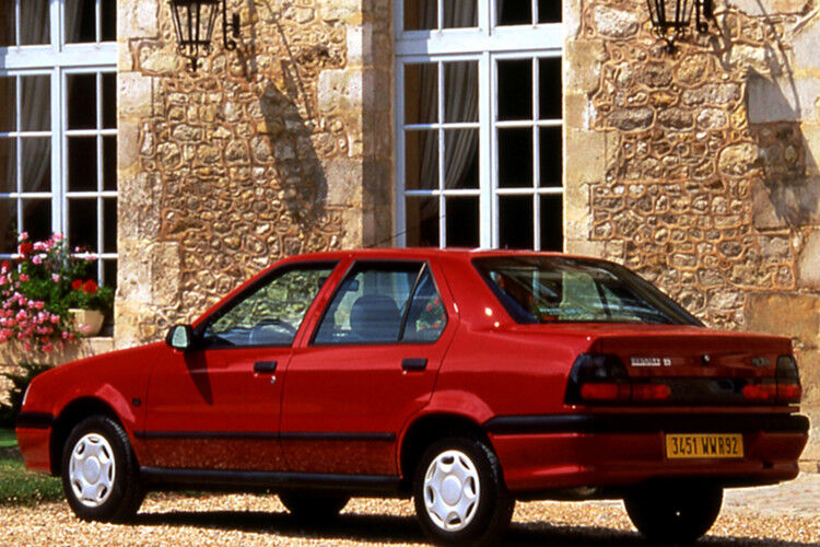 Der Renault 19 Chamade erhielt in Deutschland die Bezeichnung Renault 19 Bellevue nach dem neuen Berliner Amtssitz des deutschen Bundespräsidenten und als Referenz an die Kunden in den östlichen Bundesländern, die den Renault 19 als Stufenheck besonders schätzten. (Foto: Renault)