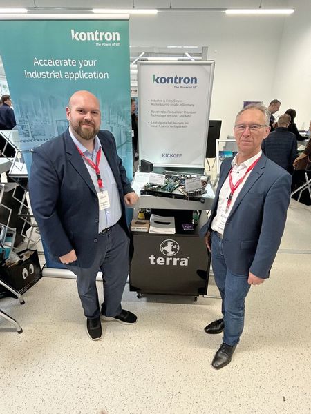 Emanuele De Marinis (l.) und Peter Hoser (Kontron) netzwerkten den ganzen Tag. (Bild: Vogel IT-Medien GmbH)