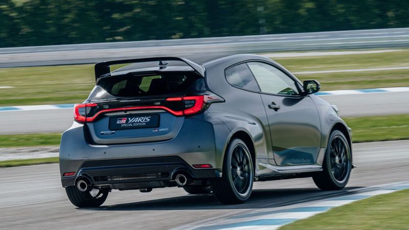 Die Edition zu Ehren des Rallyefahrers Sébastien Ogier rollt in mattem Stealth Grey an. (Bild: Jayson Fong)