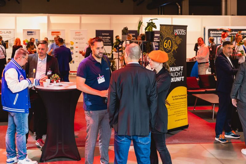 Impressionen vom 24. Würzburger EMS-Tag: Im Mittelpunkt standen aktuelle Branchenthemen, praxisnahe Impulse und insbesondere der persönliche Austausch innerhalb der EMS-Community. (Bild: Stefan Bausewein)