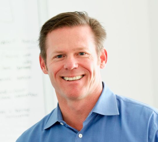 Russ Fadell, CEO von Augmentir: «AR entfaltet ihre grösste Wirkung bei der Schulung, Einarbeitung und bei der erstmaligen Ausführung von Aufgaben.»(Bild:  Augmentir)