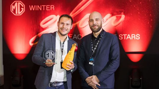 Das Autohaus Wurst wurde für das beste Aftersales-Geschäft ausgezeichnet.(Bild:  MG/Thomas Roetting)