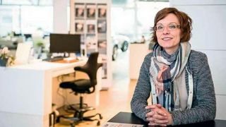 Anja Sticht fühlt sich dann wohl, wenn sich ihre Mitarbeiter wohl fühlen. (Bild: MGS Motor Gruppe Sticht)