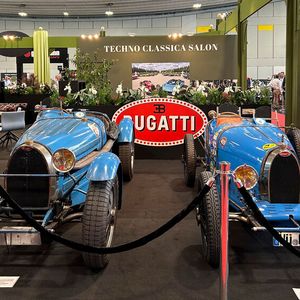 Erstmals fand die Techno Classica nicht in der Messe Essen, sondern in den Dortmunder Westfalenhallen statt. Neuer Name: Techno Classica Salon. (Bild: Diehl – VCG)