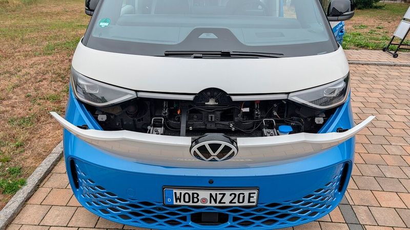 Vorn gibt es VW-Typisch keinen weiteren Laderaum – das ist angesichts der Formgestaltung aber auch entschuldbar. (Bild: Rosenow – VCG)