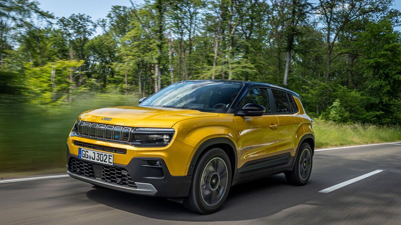 Den Jeep Avenger gibt es nun auch als Benziner.(Bild:  Jeep)