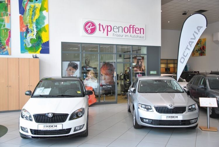 Tolle Marketingidee: Der „eigene“ Frisörsalon im Autohaus. Er sorgt für potenzielle Neukunden bzw. ermöglicht Servicekunden, ihre Wartezeit sinnvoll zu nutzen. (Foto: Dominsky)