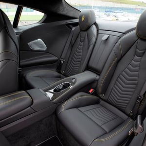 Auch hinten können zwei Personen mitreisen. Viel Platz gibt es hier allerdings nicht.(Bild:  Maserati)