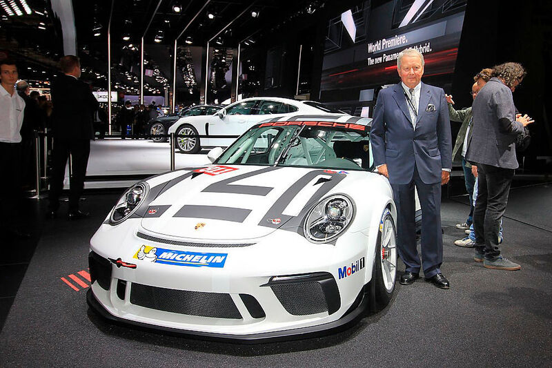 ... oder der Porsche 911 GT3 Cup. Hier im Bild übrigens mit Wolfgang Porsche. (press-inform)