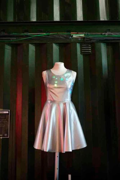 LED-Kleid von Lina Wassong (Bild: Lina Wassong)