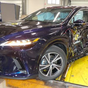 Im jüngsten Euro-NCAP-Crashtest erhielt das SUV Lexus RX eine Fünf-Sterne-Bewertung.(Bild:  Euro NCAP)